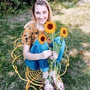 Meet your Posher, Felicity